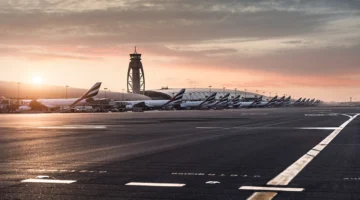 اضطرابات جوية.. إلغاء 12 رحلة وتغيير مسار 23 أخرى إلى وجهات بديلة